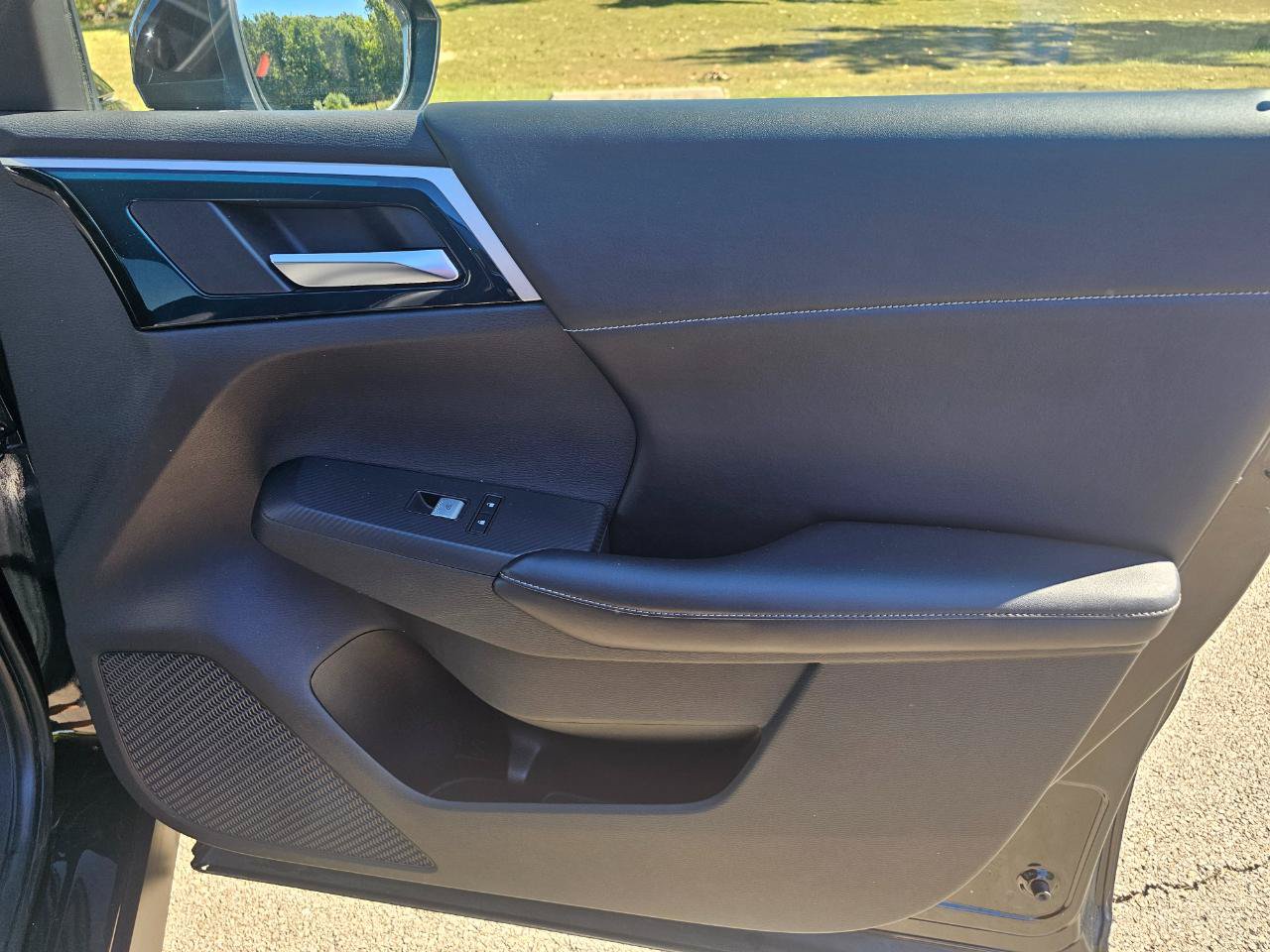 Used 2022 Mitsubishi Outlander SE AWD/4WD image 15