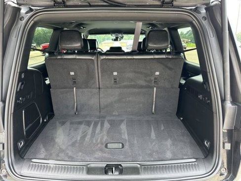 Certified 2024 Jeep Wagoneer Series II w/ Flexible Seating Group RWD image 41