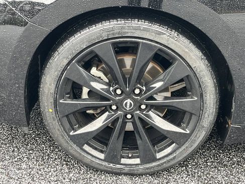 Certified 2023 Nissan Maxima SR w/ Sport Mat Group image 31