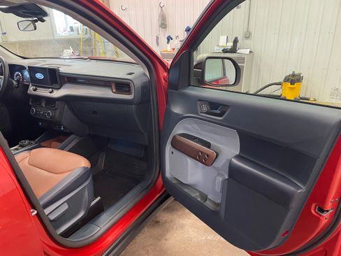 Certified 2024 Ford Maverick Lariat w/ 4K Tow Package AWD/4WD image 27