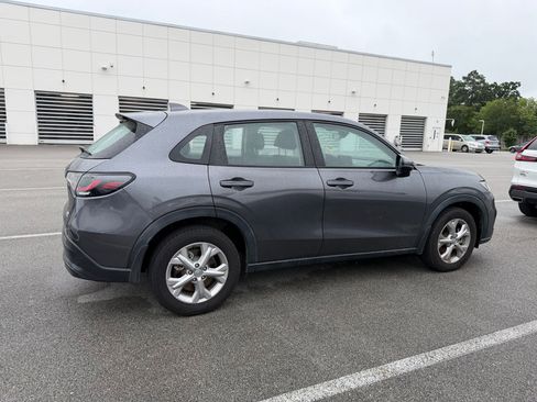 Used 2023 Honda HR-V LX image 5