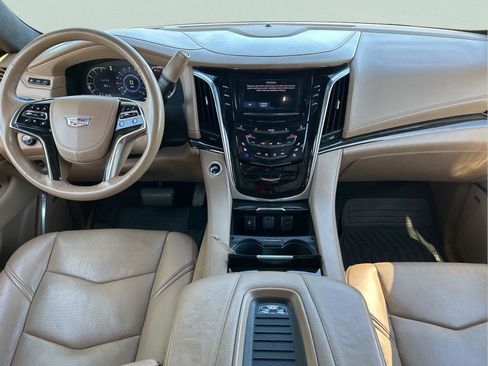 Used 2018 Cadillac Escalade ESV Platinum image 12