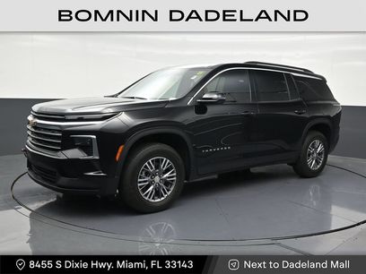 Used 2025 Chevrolet Traverse LT