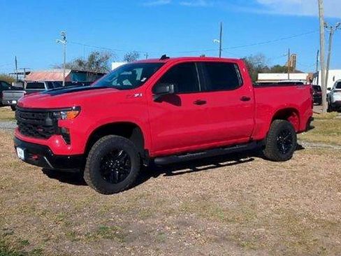 New 2026 Chevrolet Silverado 1500 Custom Trail Boss w/ LPO, Dark Essentials Package AWD/4WD image 4