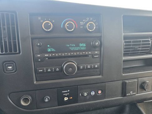 Used 2017 Chevrolet Express 3500 LT w/ LT Preferred Equipment Group RWD image 15