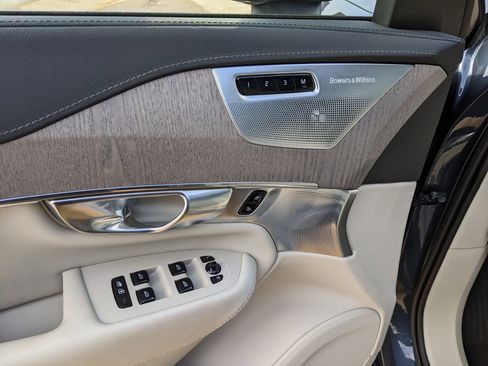 Certified 2023 Volvo XC90 T8 Ultimate image 10