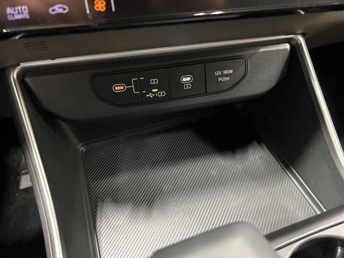 New 2026 Kia Carnival FWD image 22