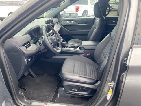 Used 2025 Ford Explorer ST-Line AWD/4WD image 10
