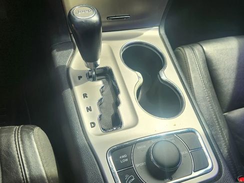 Used 2011 Jeep Grand Cherokee Limited AWD/4WD image 21