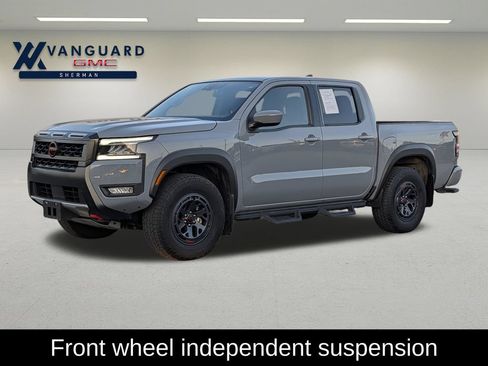 Used 2025 Nissan Frontier PRO-4X AWD/4WD image 3