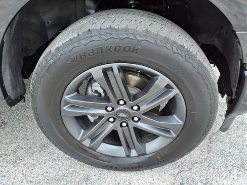 Used 2023 Ford F150 Lariat w/ Equipment Group 502A High image 9