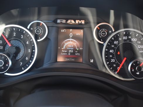 New 2026 RAM 1500 Big Horn AWD/4WD image 30