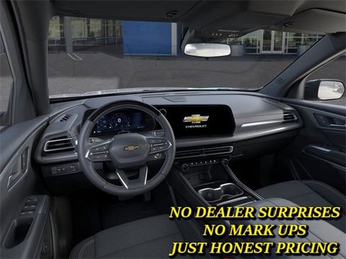 New 2025 Chevrolet Traverse LT w/ Enhanced Driving Package image 15