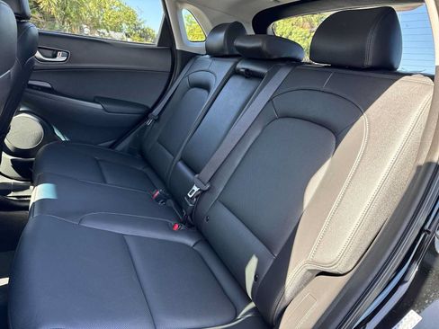 Used 2022 Hyundai Kona Limited AWD/4WD image 22