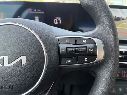 New 2026 Kia K5 LXS FWD image 33