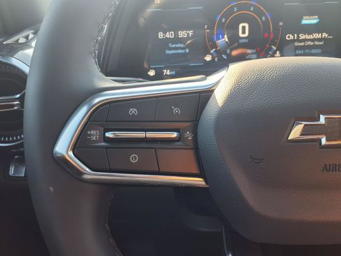 Used 2026 Chevrolet Equinox LT w/ Convenience Package II FWD image 16