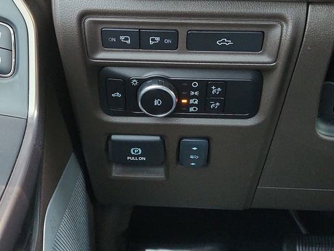 Used 2023 Ford F150 King Ranch w/ Equipment Group 601A High AWD/4WD image 17