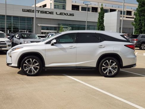 Used 2018 Lexus RX 450hL Premium w/ Premium Package AWD/4WD image 4