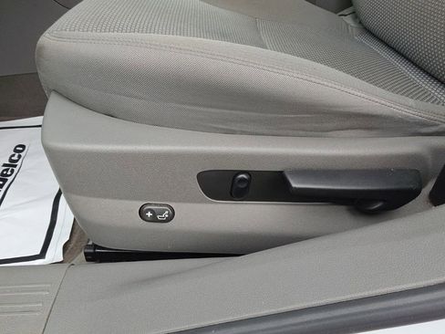 Used 2010 Chevrolet Malibu LS image 18