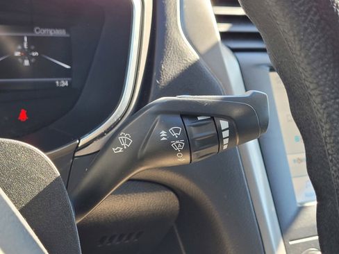 Used 2020 Ford Fusion SE image 22