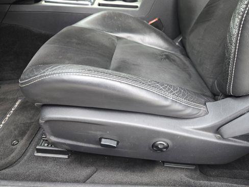 Used 2014 Dodge Challenger SRT8 image 25