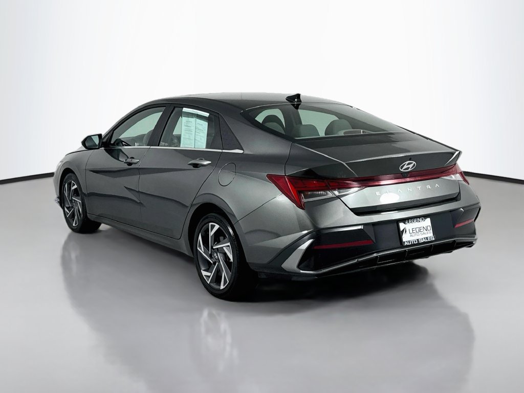 Used 2025 Hyundai Elantra SEL FWD image 8