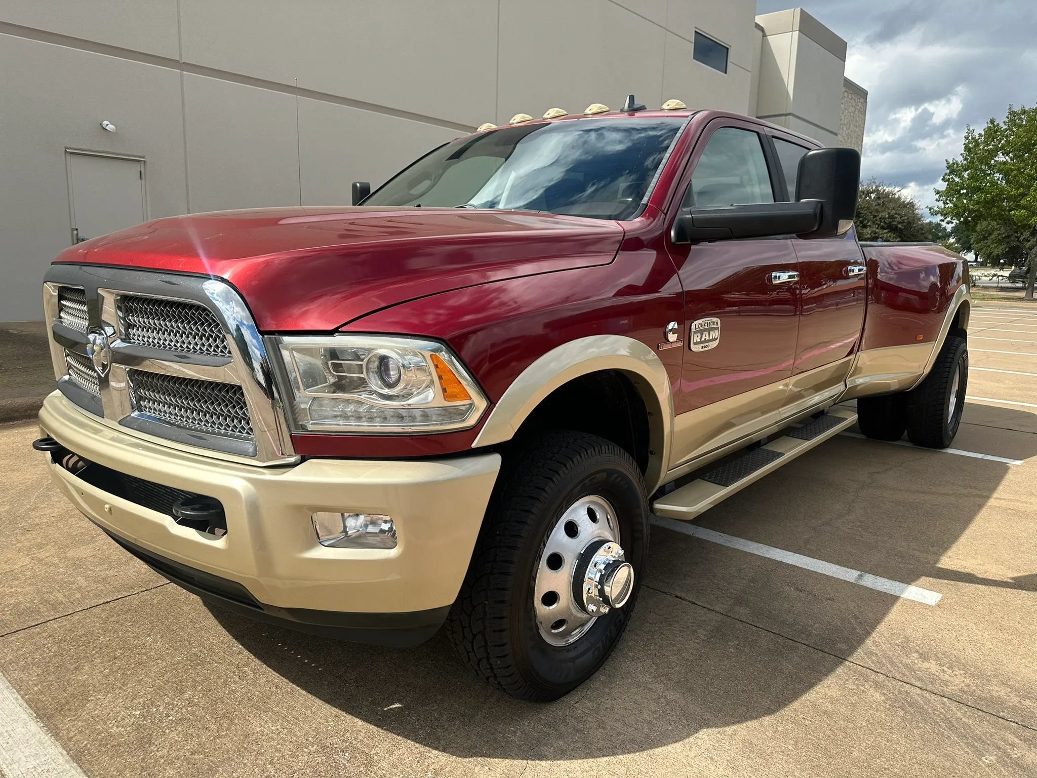 Used 2015 RAM 3500 Laramie Longhorn AWD/4WD image 5