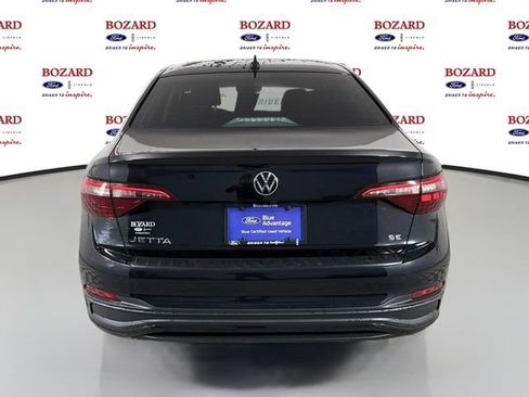 Used 2023 Volkswagen Jetta SE FWD image 7