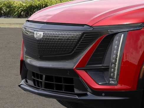 New 2026 Cadillac Lyriq Sport w/ LPO, Floor Liner Package AWD/4WD image 13