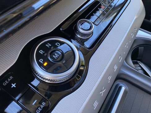 New 2025 Ford Expedition Max Active image 27