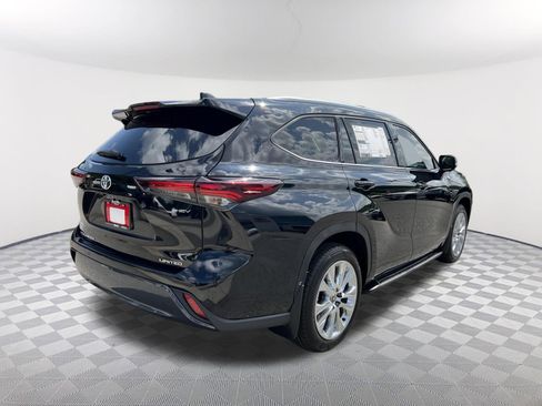 New 2026 Toyota Highlander Limited AWD/4WD image 7