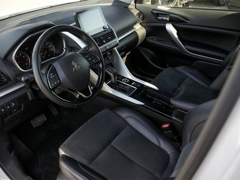 Used 2024 Mitsubishi Eclipse Cross SE image 9