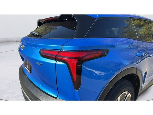 Used 2024 Chevrolet Blazer EV LT AWD/4WD image 40
