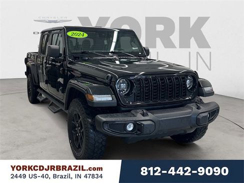Used 2024 Jeep Gladiator Sport image 7
