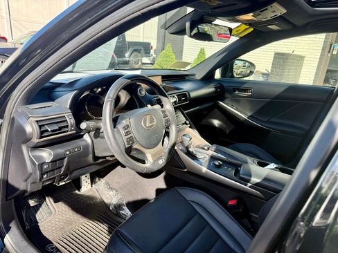 Used 2018 Lexus IS 300 F Sport w/ F Sport Package AWD/4WD image 16