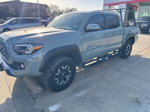 Used 2023 Toyota Tacoma TRD Off-Road image 1