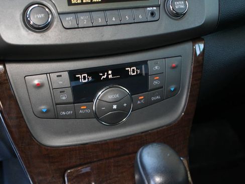 Used 2014 Nissan Sentra SL image 18