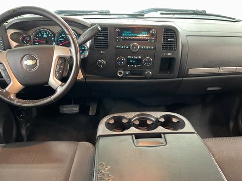 Used 2009 Chevrolet Silverado 2500 LT w/ Exterior Plus Package image 2