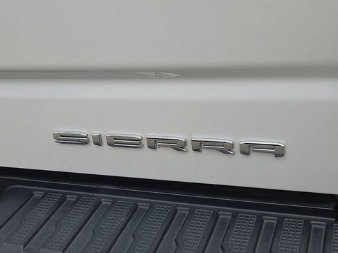 Used 2023 GMC Sierra 1500 Denali w/ Denali Reserve Package AWD/4WD image 32
