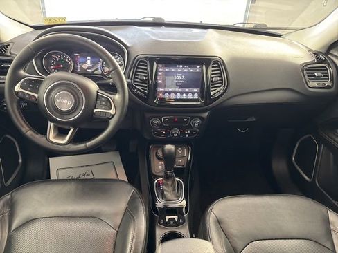 Used 2018 Jeep Compass Limited AWD/4WD image 9