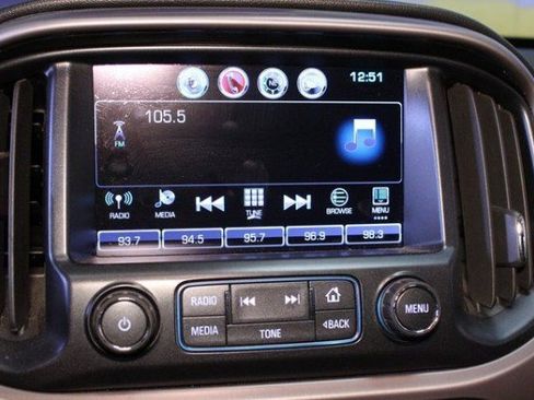 Used 2017 GMC Canyon SLE image 23