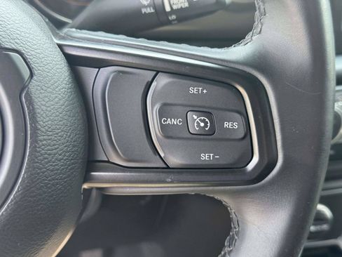 Used 2021 Jeep Wrangler Sport AWD/4WD image 21