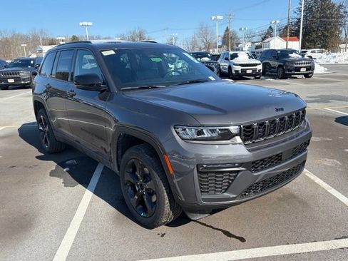 New 2026 Jeep Grand Cherokee Limited w/ Limited Altitude Package AWD/4WD image 2