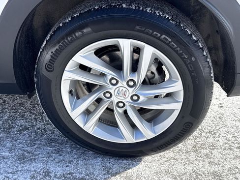 Used 2024 Buick Envista Preferred w/ Advanced Safety Package image 9