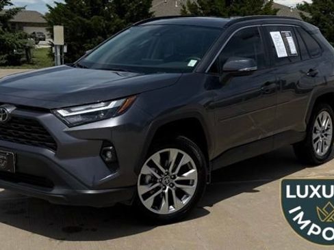 Used 2025 Toyota RAV4 XLE Premium FWD image 1
