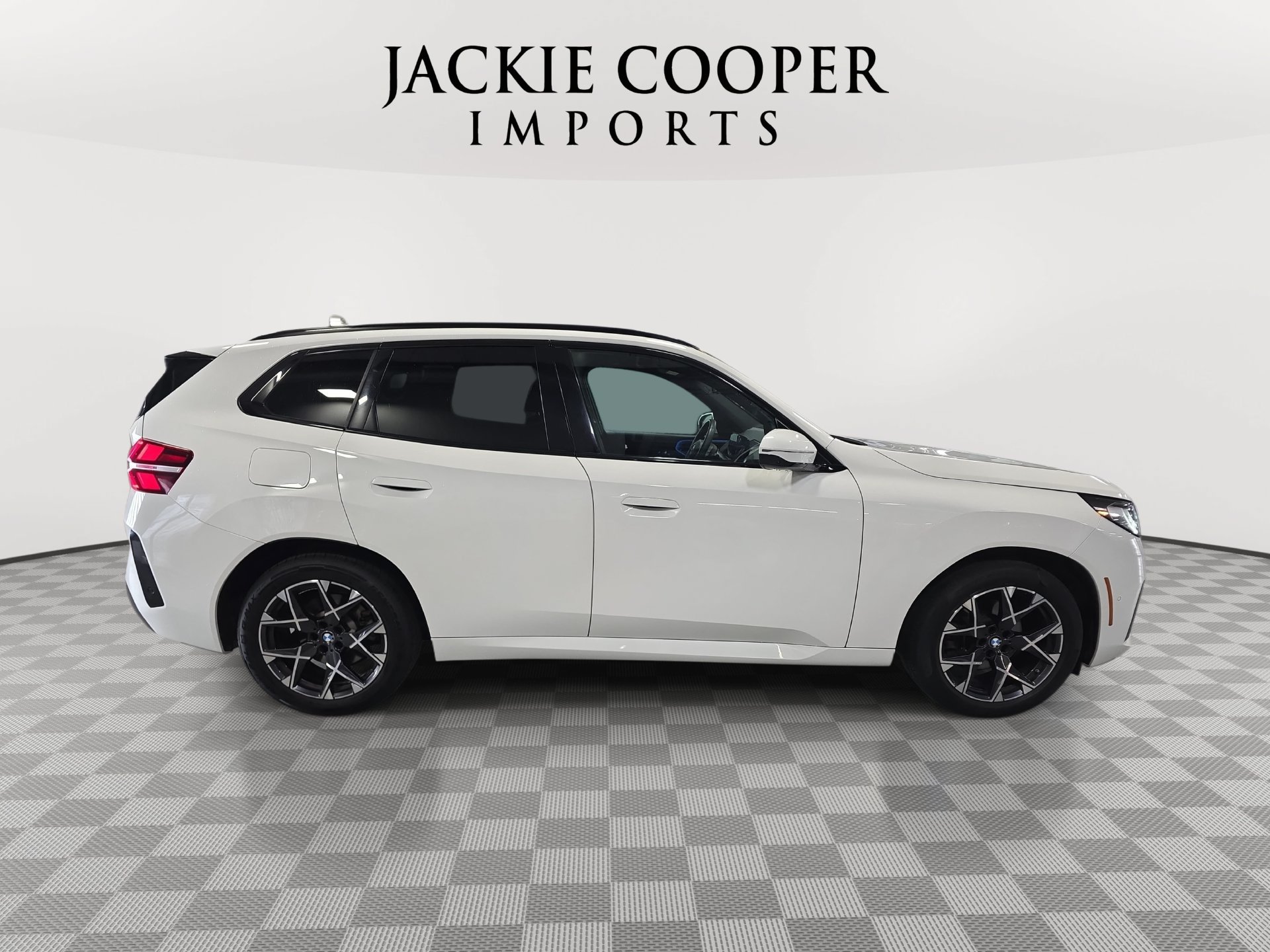 Used 2025 BMW X3 xDrive30i AWD/4WD image 4