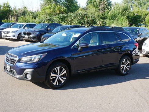 Used 2018 Subaru Outback 2.5i Limited AWD/4WD image 3