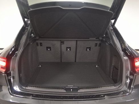New 2026 Porsche Macan AWD/4WD image 38
