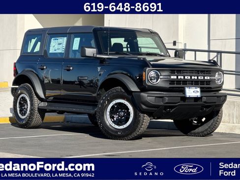 New 2025 Ford Bronco Base w/ Sasquatch Package image 1