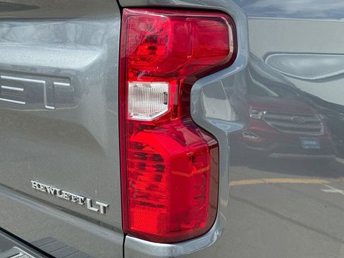 Used 2019 Chevrolet Silverado 1500 LT w/ Texas Edition image 33